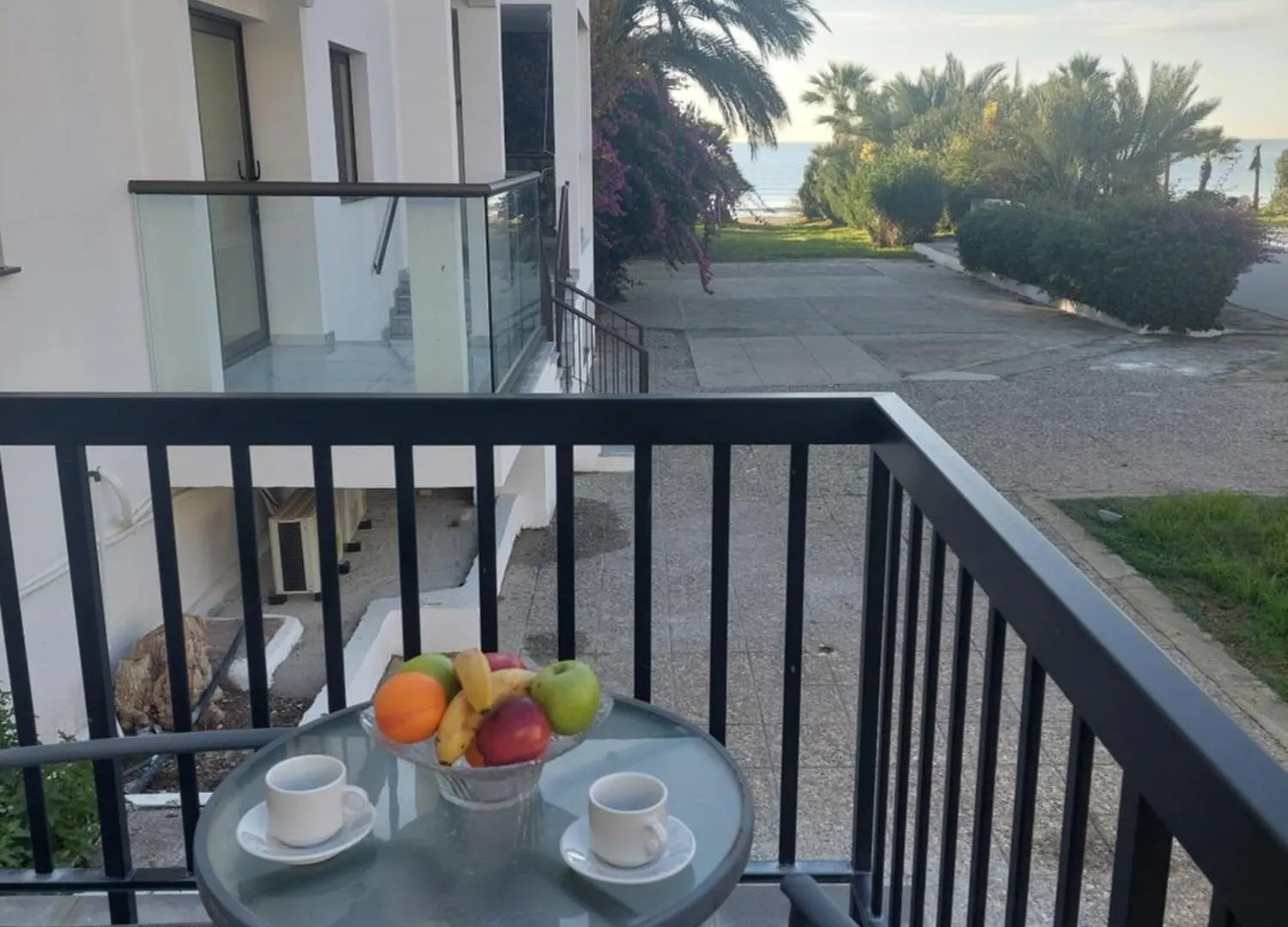 Seaside Escape Apartment 라르나카