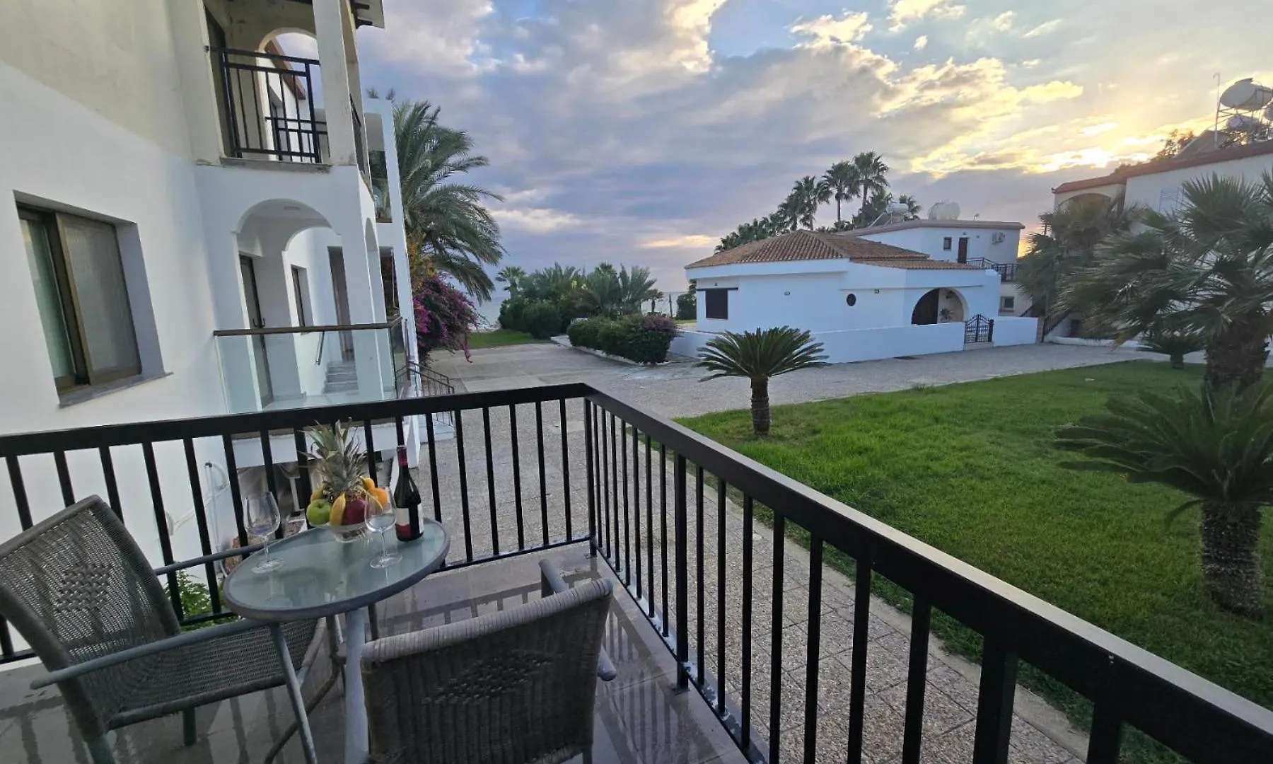 לרנקה Seaside Escape Apartment 0*,  קפריסין