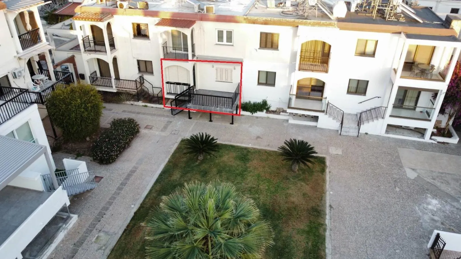 Seaside Escape Apartment 라르나카